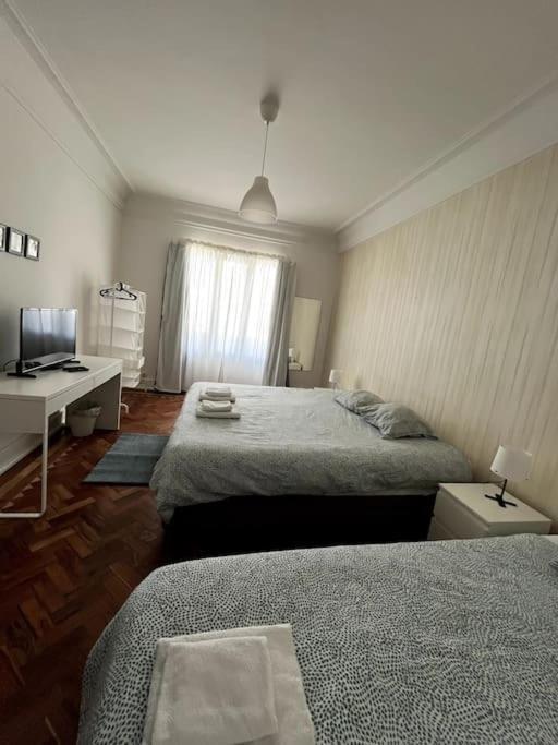 Habitacion Privada Para 3 Grande Con Balcon Лиссабон Экстерьер фото