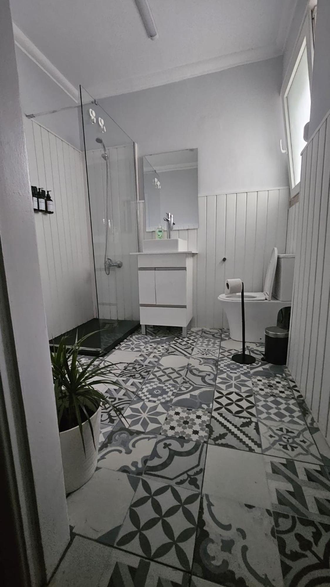 Habitacion Privada Para 3 Grande Con Balcon Лиссабон Экстерьер фото